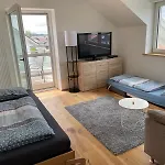 Panorama Im Allgaeu Mit Balkon, Garten Und Stellplatz * מארקטאוברדורף