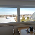 Panorama Im Allgaeu Mit Balkon, Garten Und Stellplatz דירה