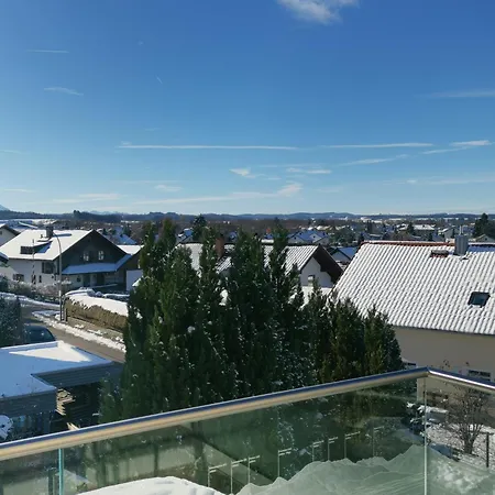 Panorama Im Allgaeu Mit Balkon, Garten Und Stellplatz شقة ماركتوبردورف