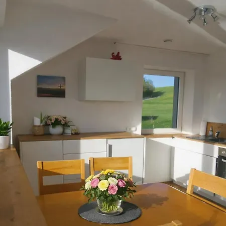 شقة Panorama Im Allgaeu Mit Balkon, Garten Und Stellplatz ماركتوبردورف