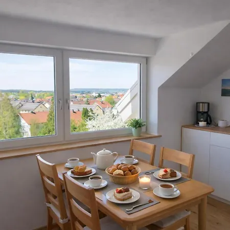 شقة Panorama Im Allgaeu Mit Balkon, Garten Und Stellplatz