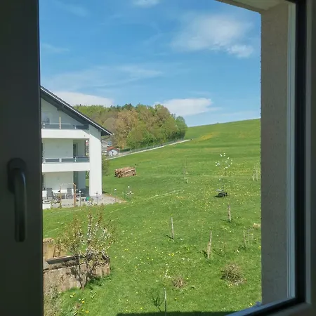 Panorama Im Allgaeu Mit Balkon, Garten Und Stellplatz *