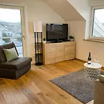 Apartamento Panorama Im Allgaeu Mit Balkon, Garten Und Stellplatz *