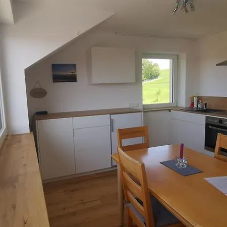 Apartament Panorama Mit 2 Schlafzi Im Allgaeu Mit Balkon Marktoberdorf